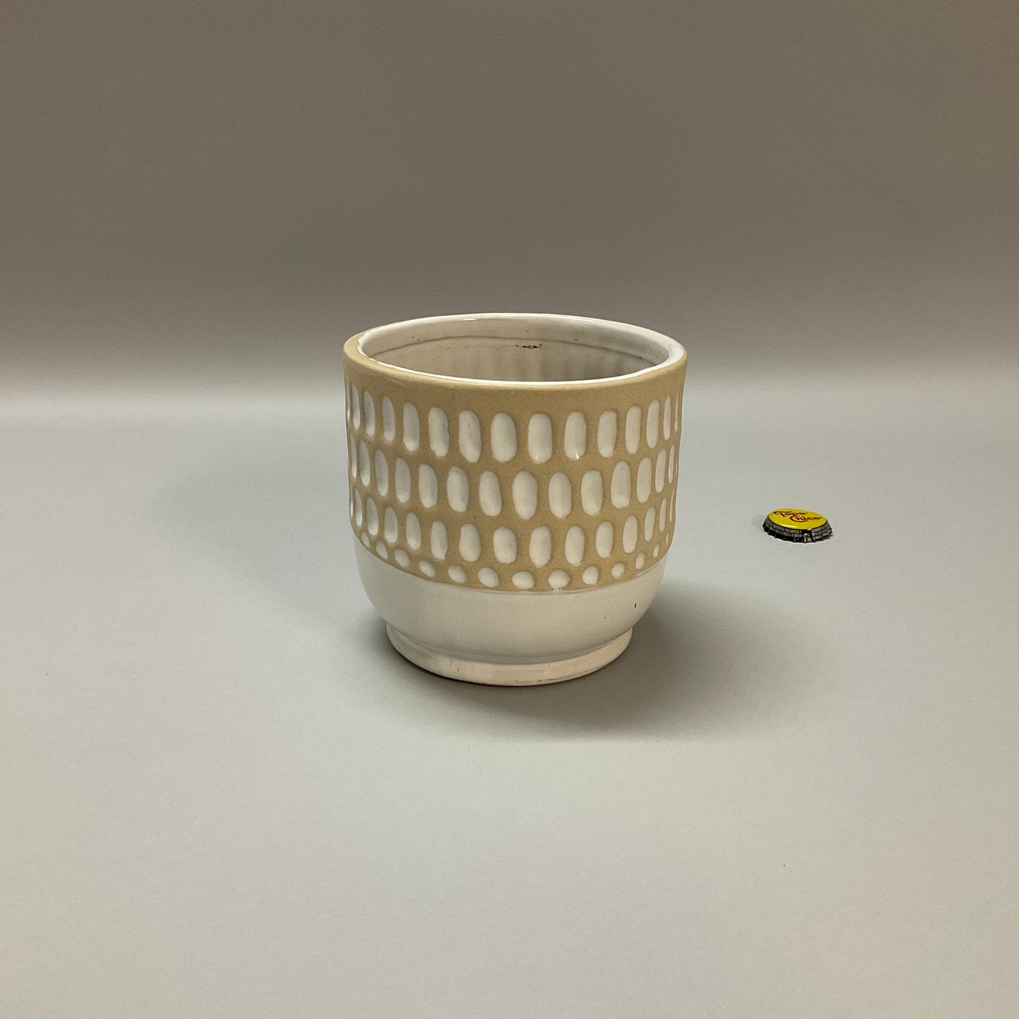 Small White/beige Patterned Planter