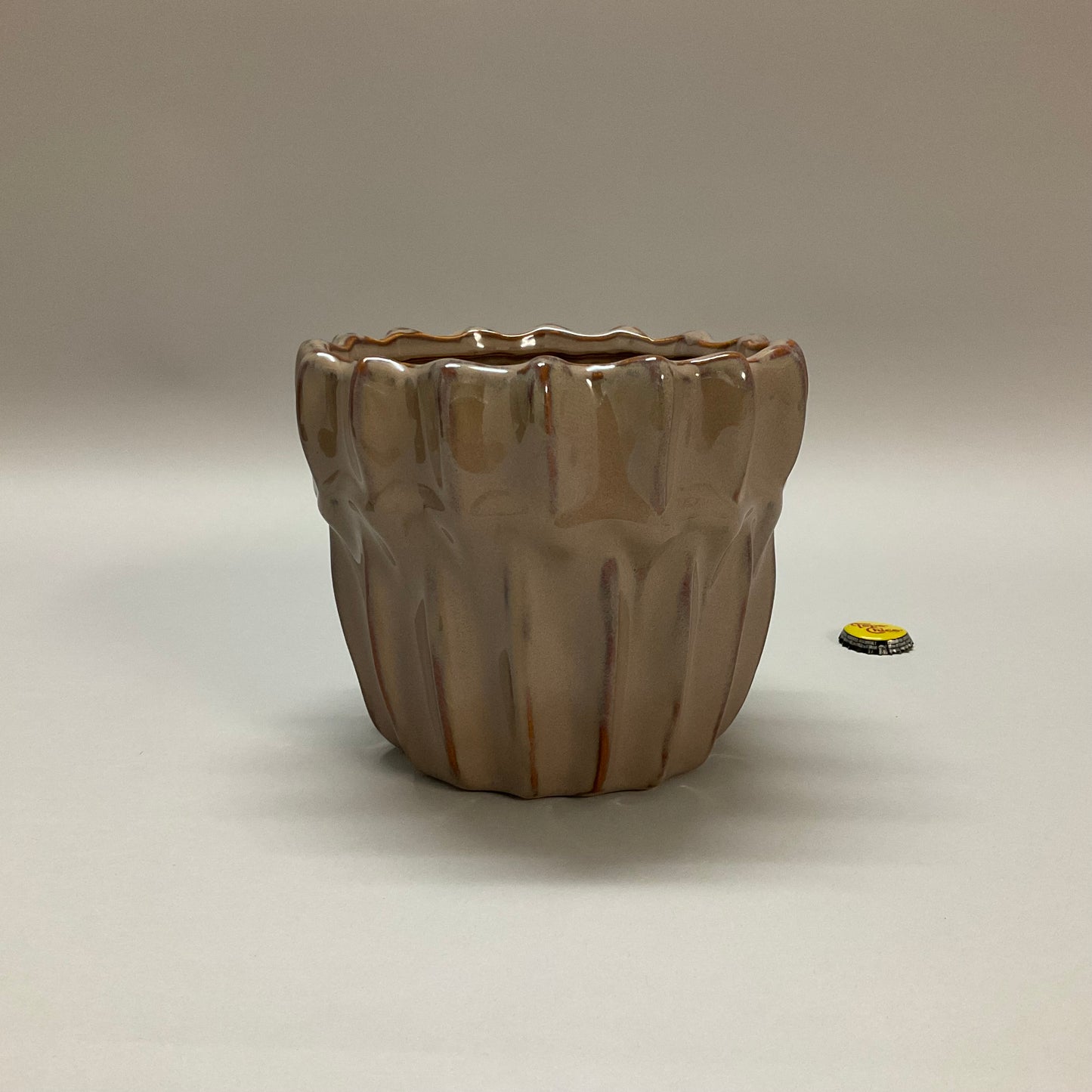 Ribbed Ceramic Mocha Planter