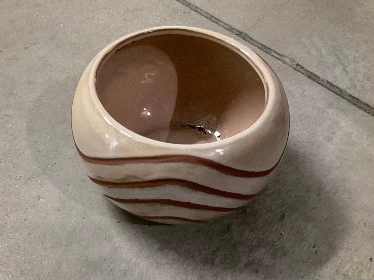 Brown/Beige Plant Pot