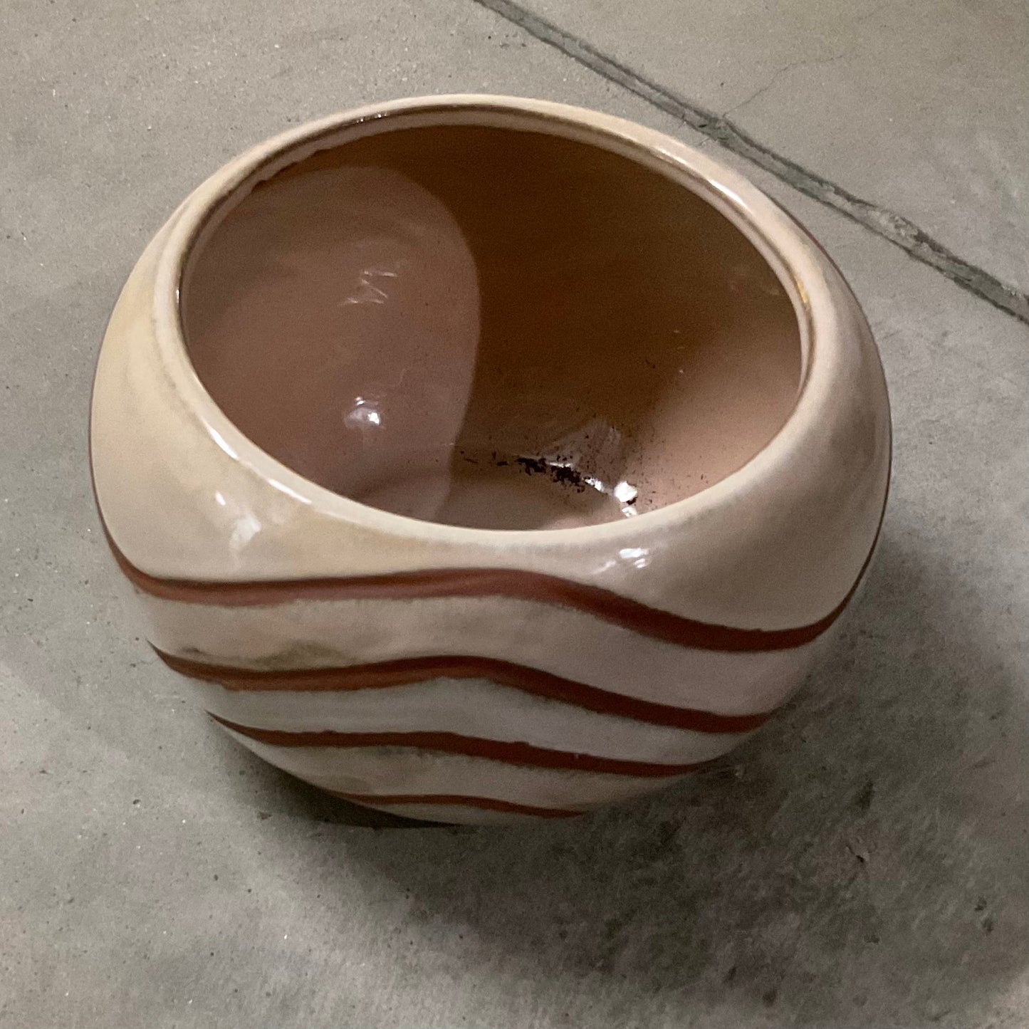 Brown/Beige Plant Pot