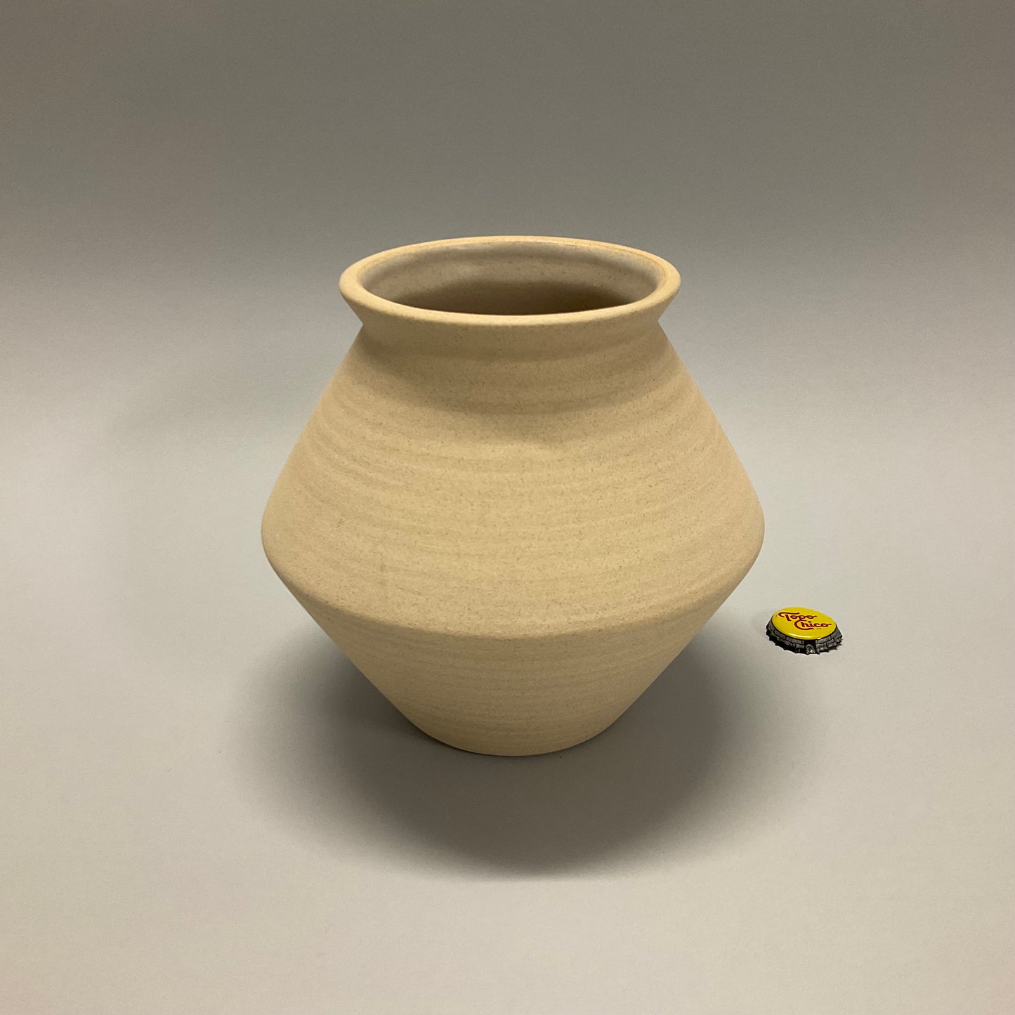 Sand Bow Vase