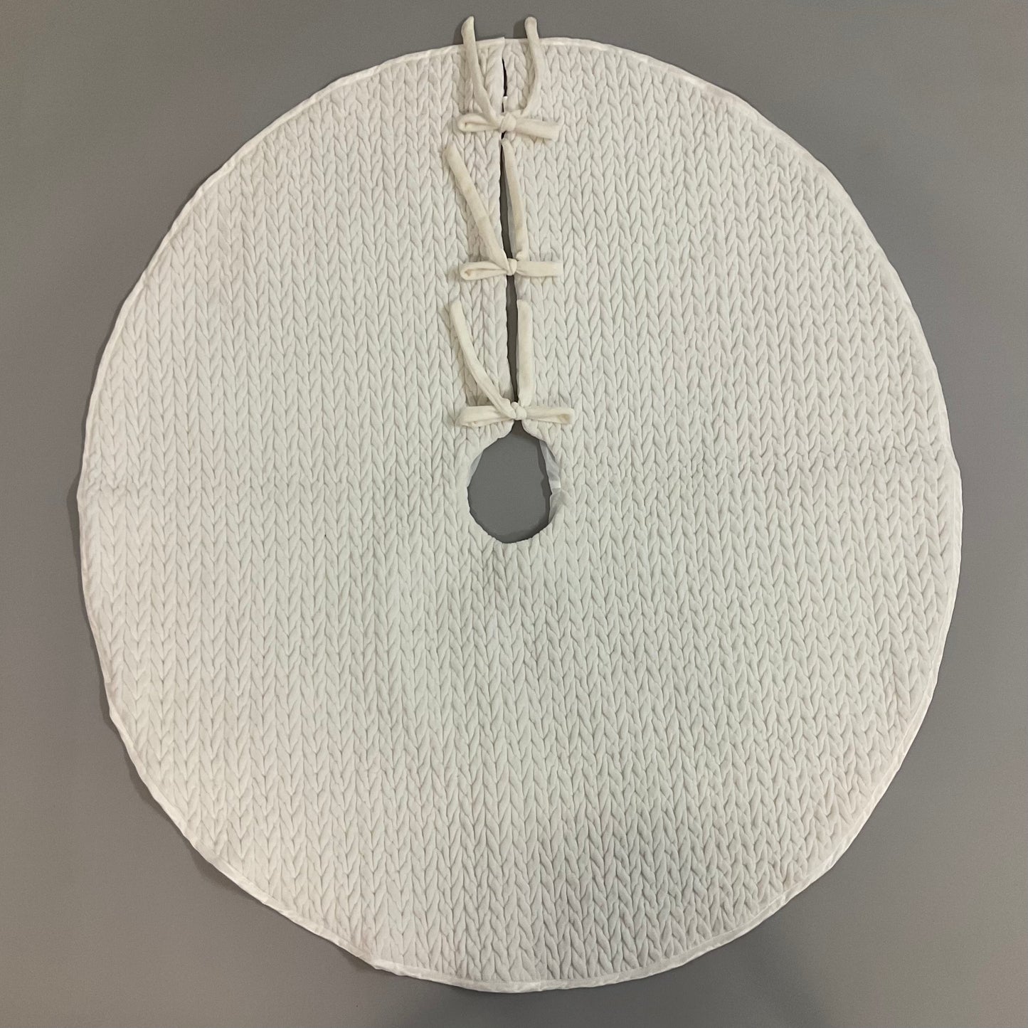 White Polyester Tree Skirt